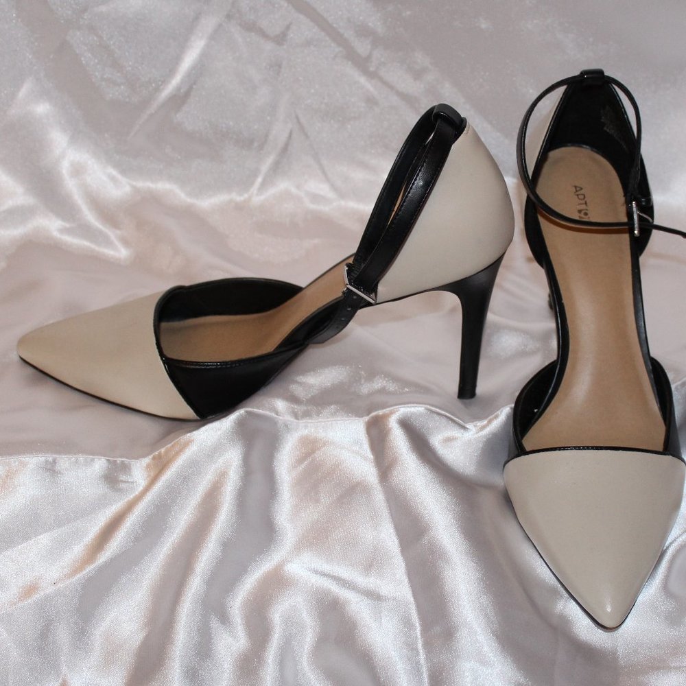 Two-Tone, Black and Ivory Stilleto Heels Dress Shoes Size 9